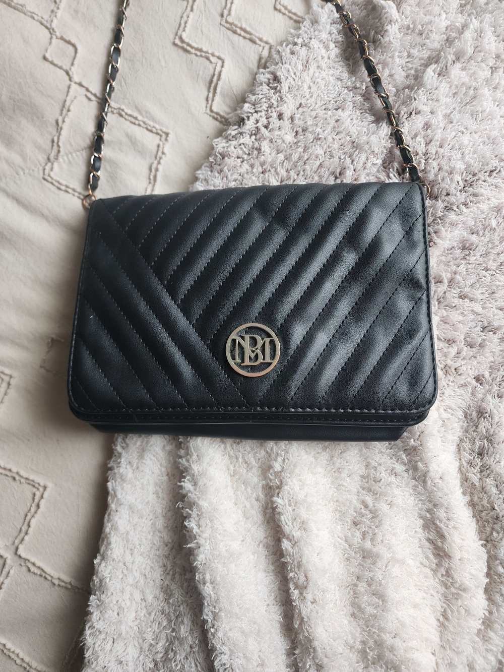 Black Quilted Crossbody Bag with Chain Strap
